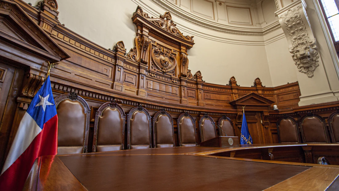 Documentos y revisión de pólizas judiciales